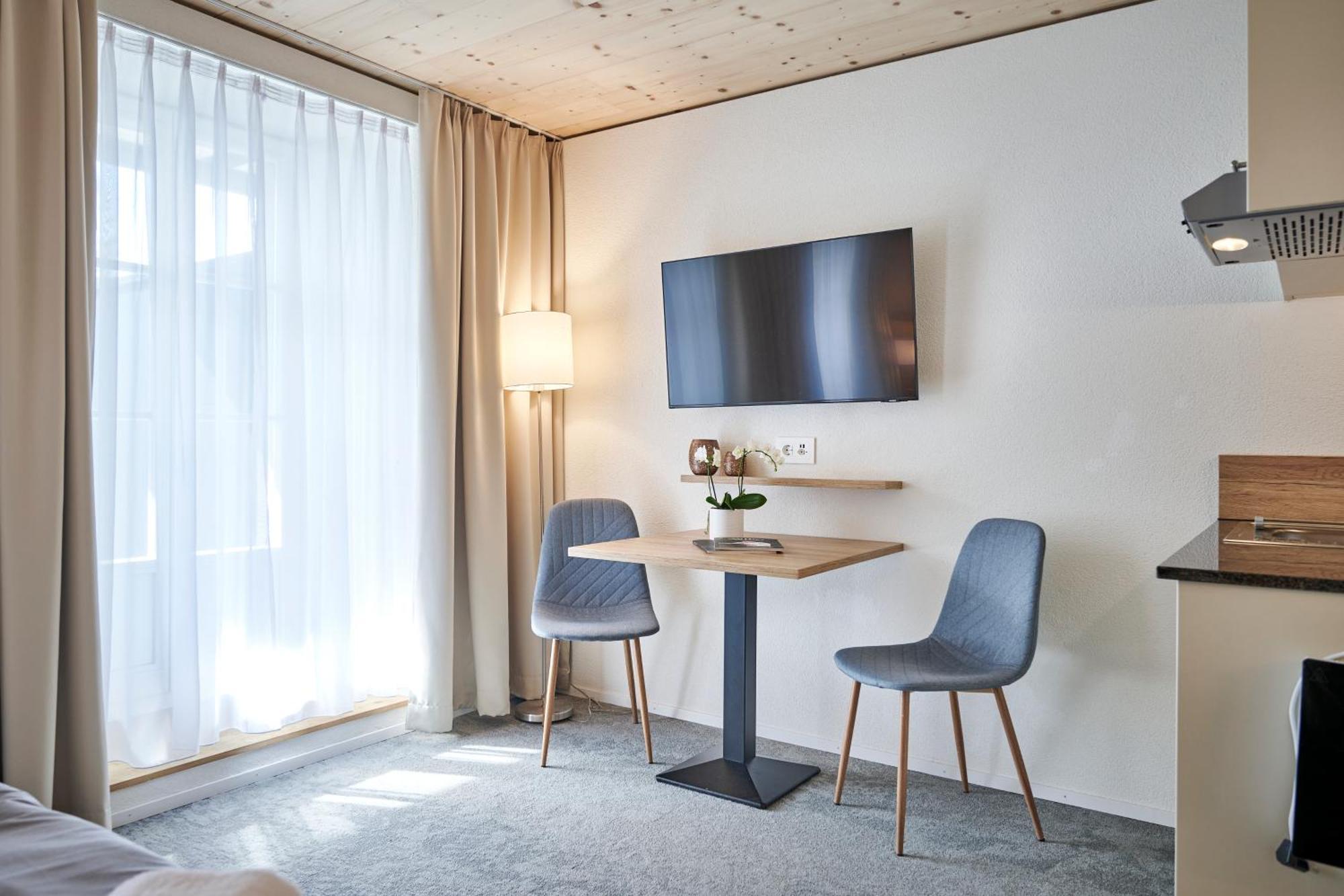 Aparthotel Krone - Self Check-In Unterseen Экстерьер фото